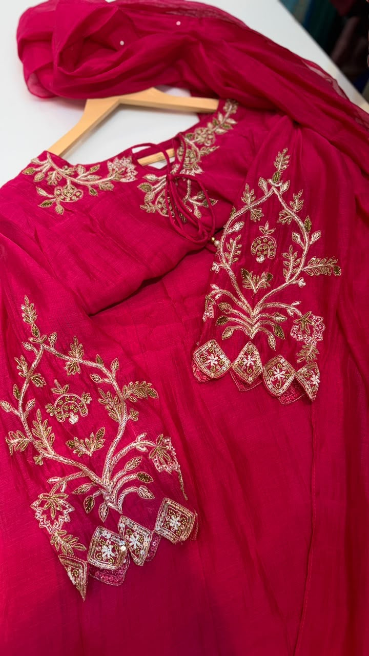 Goldwork in Motion – Mul Chanderi Suit Set