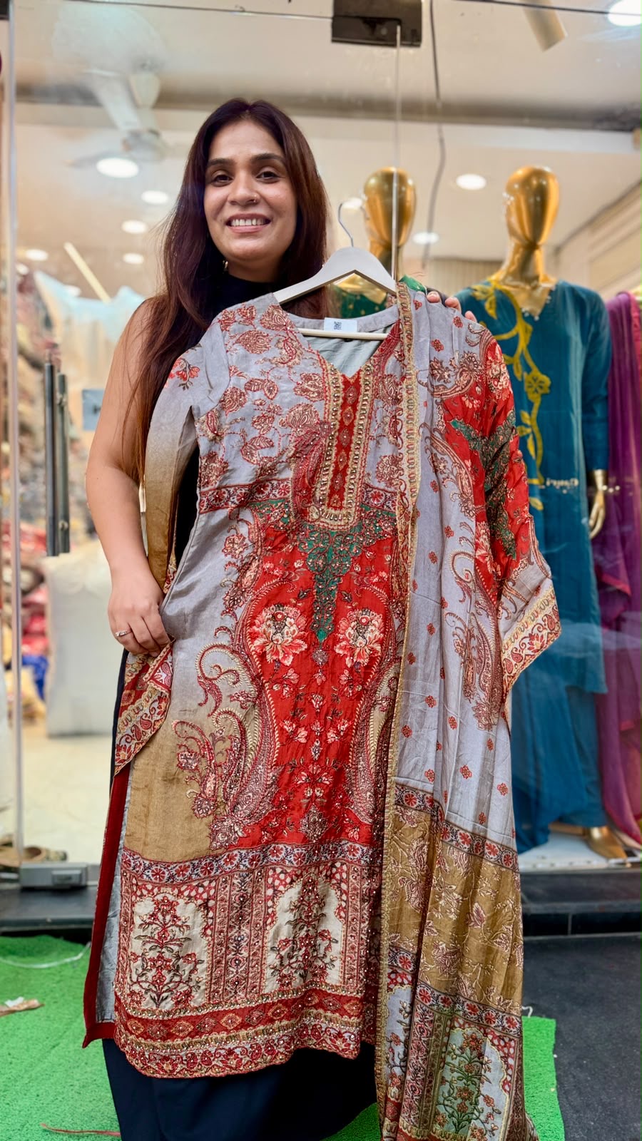 The Painted Heirloom – Upada Silk Suit Set