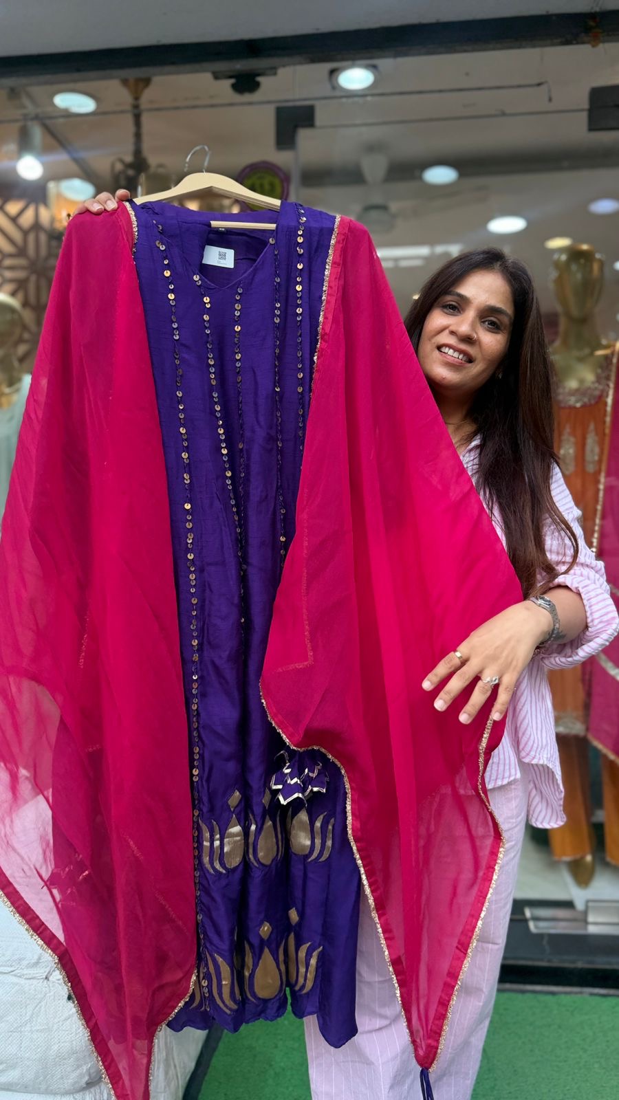 The Maharani Contrast – Luxury In Every Seam