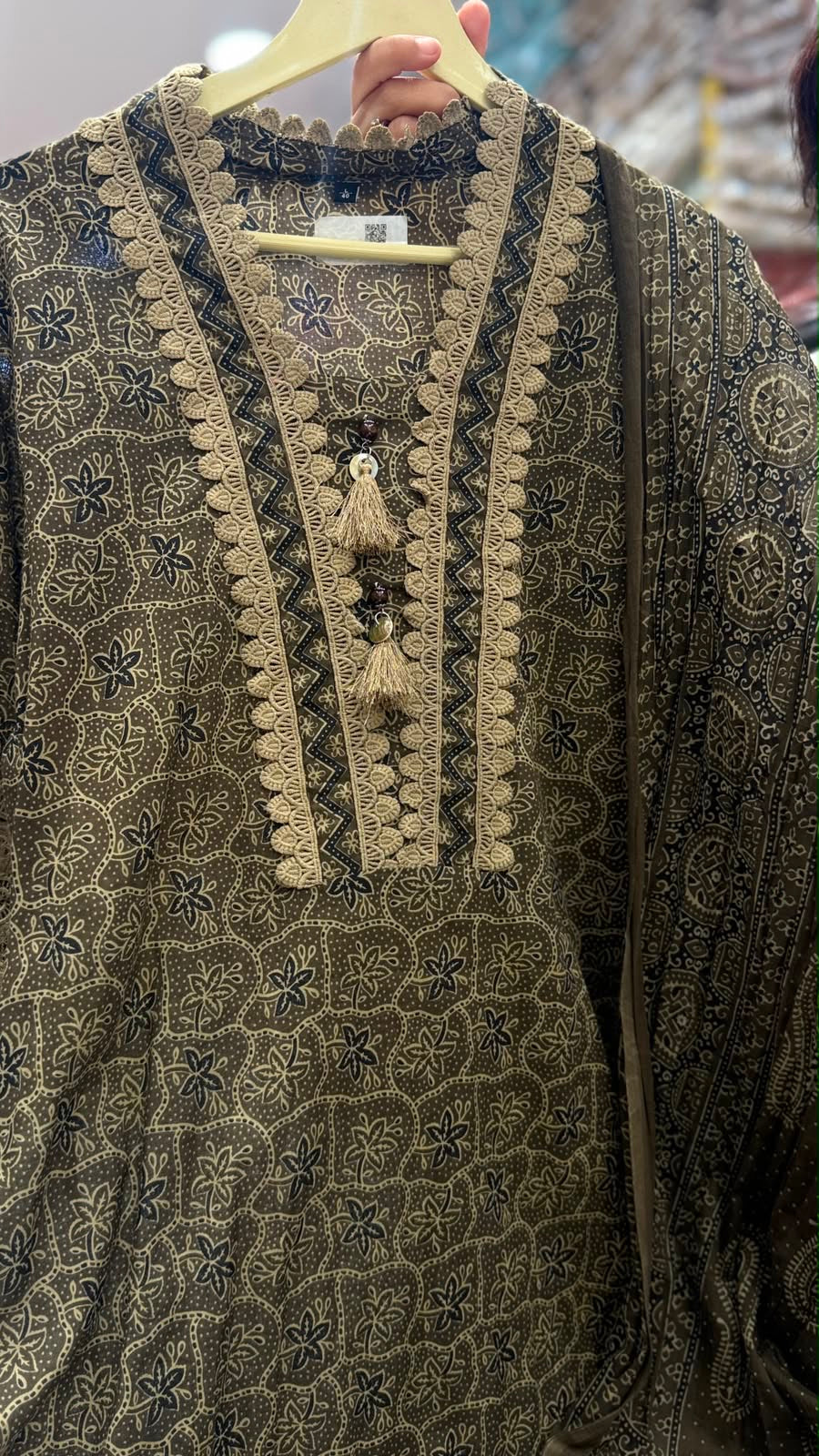 Ashbourne Noir Karachi Suit Set