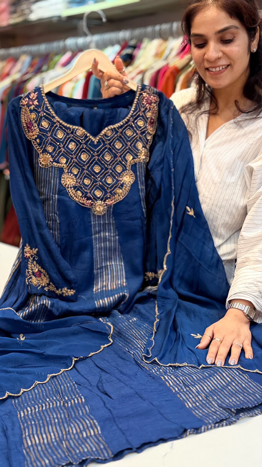 Navy Gold Matrix – Russian Silk with a pinch of lurex