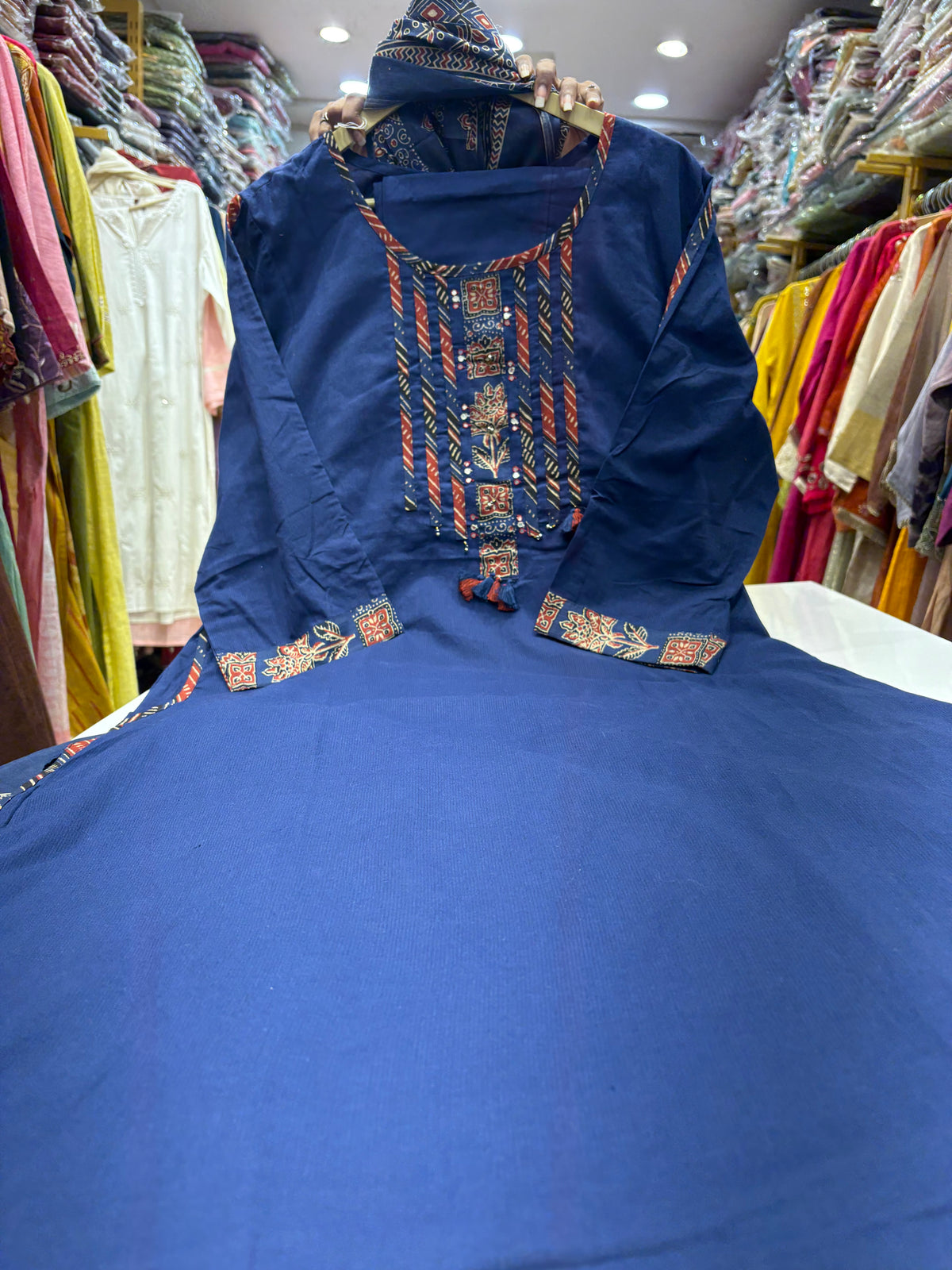 Indigo in Contrast – Printed Suit Set