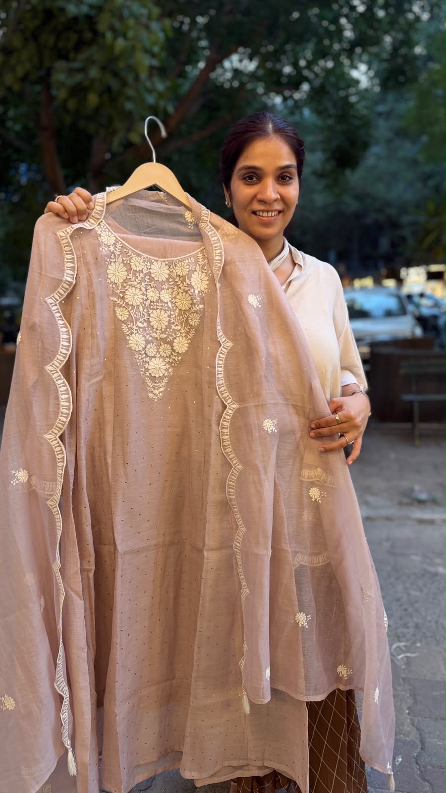 Where florals meet elegance — Mul Chanderi