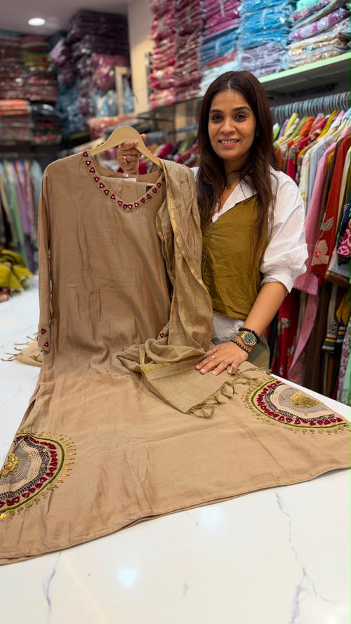 Crafted in Circles - Mul Chanderi Muse
