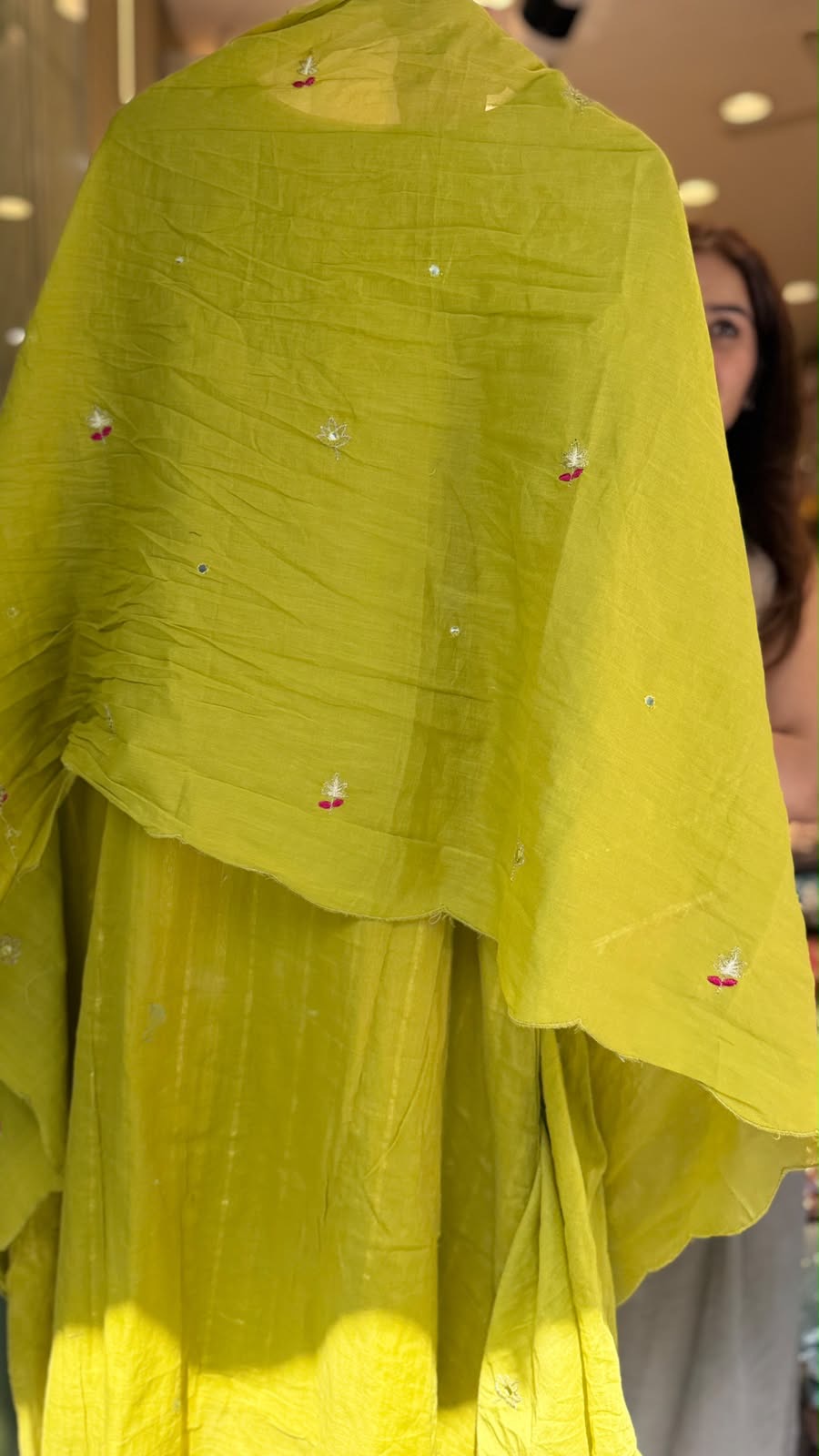 Rang Gaai Garden Suit Set