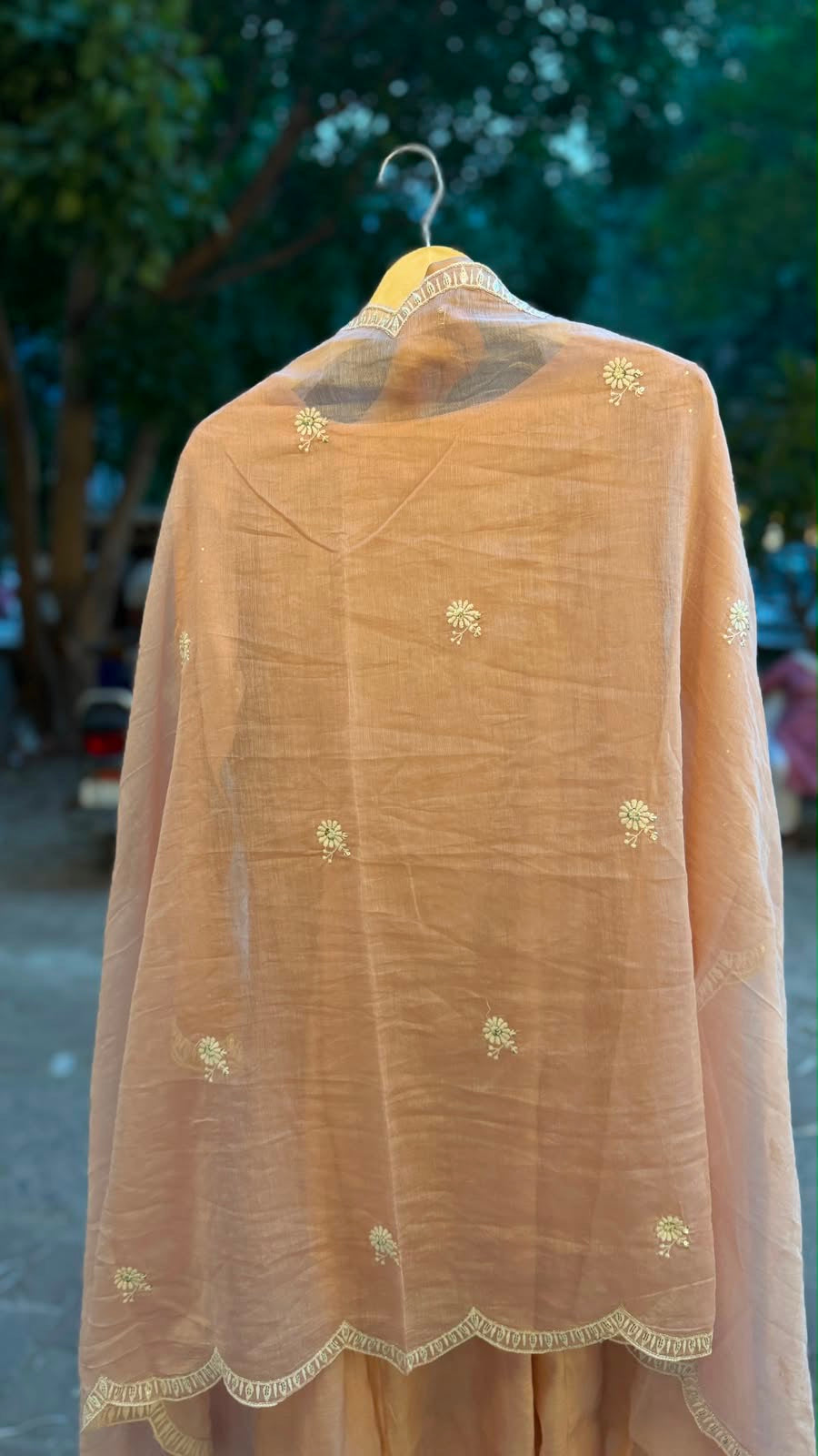 Where florals meet elegance — Mul Chanderi