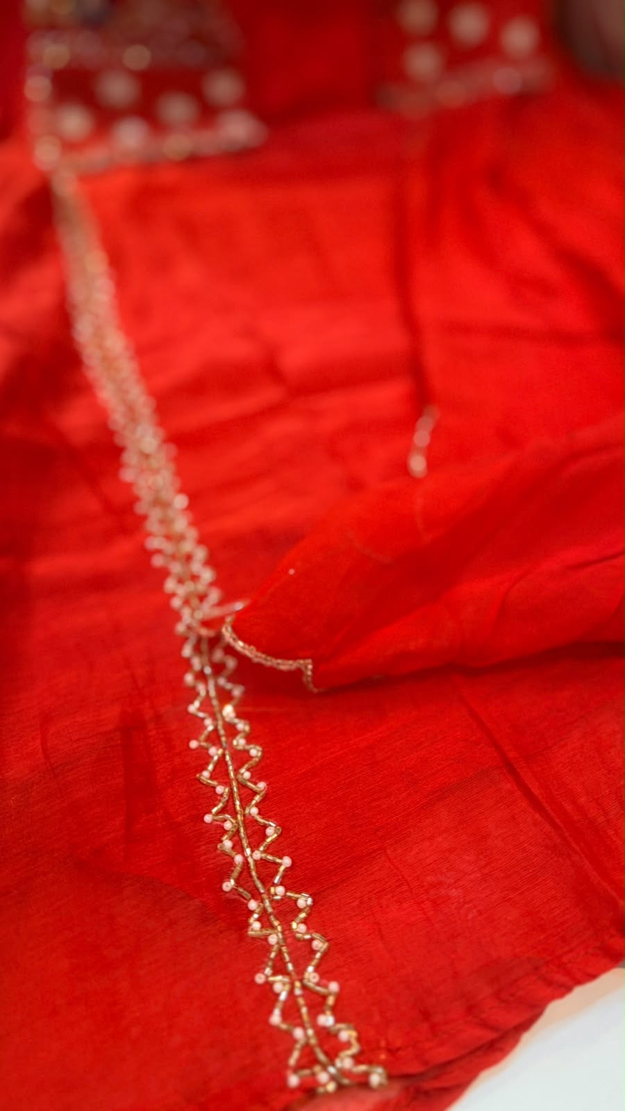 A Tale of Two Blooms – Mul Chanderi Suit Set