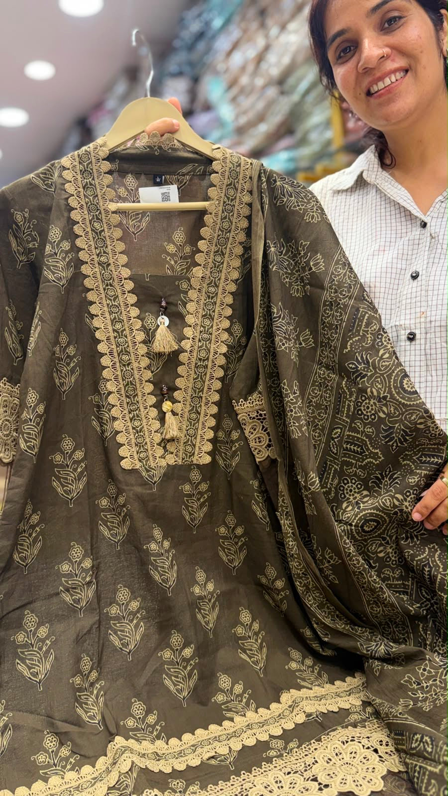 Ashbourne Noir Karachi Suit Set