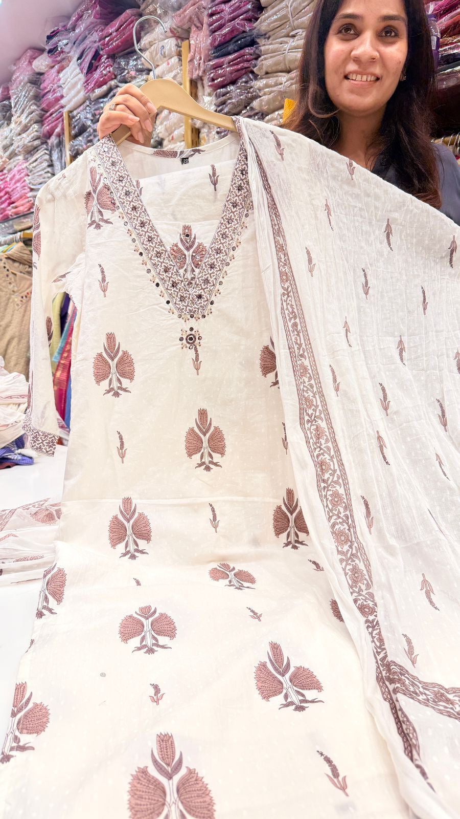 Ivory Rosette Handblock Suit Set