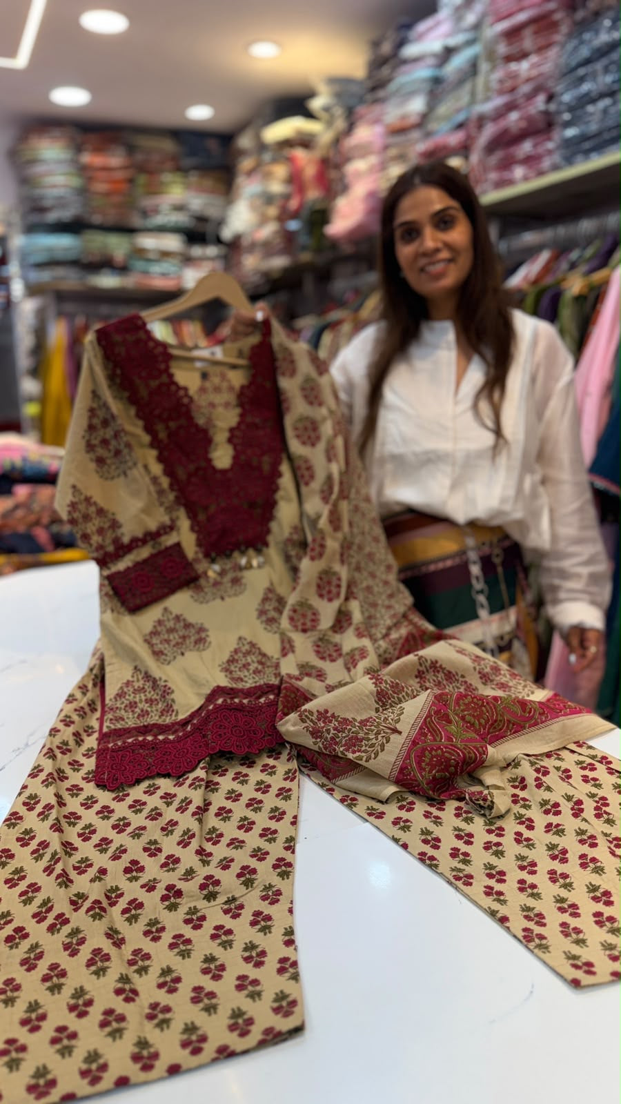 Framed in Lace – Karachi Tales in Faarsi Salwar