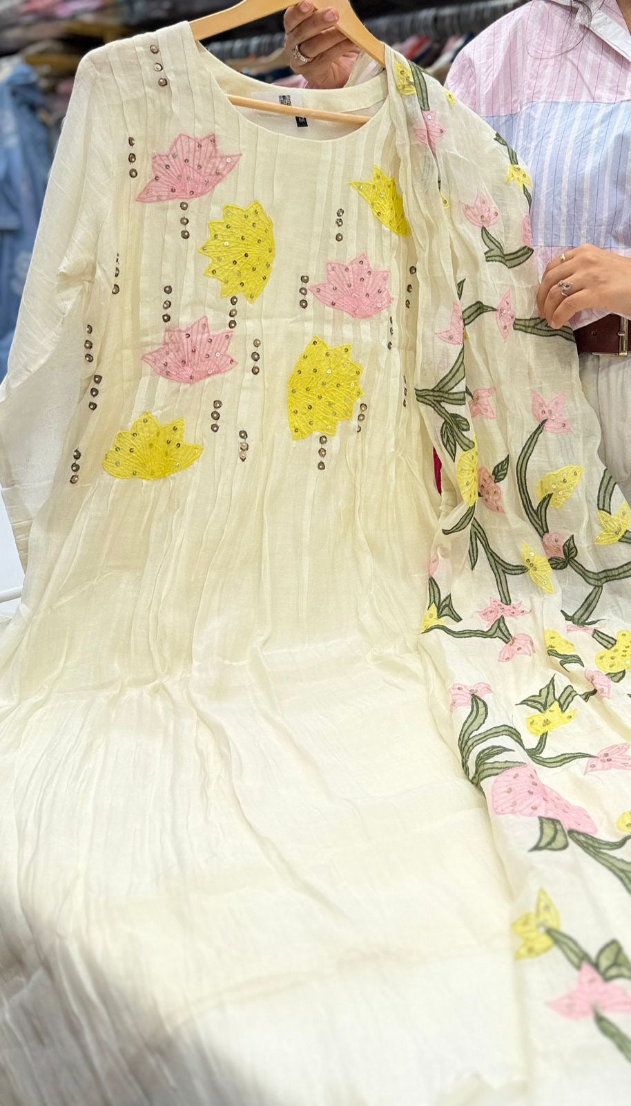Petal Gleam Ivory Mul Chanderi