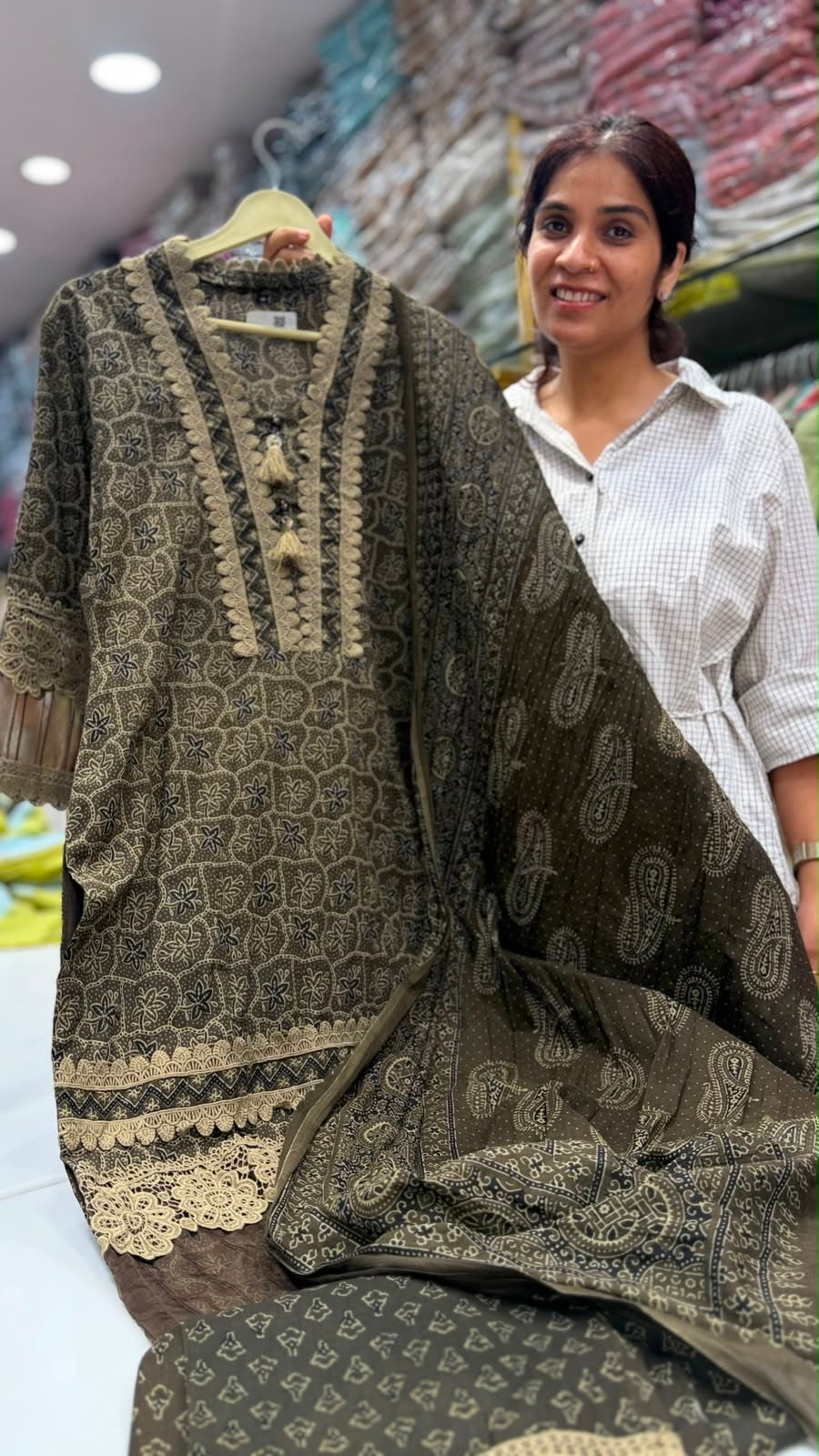 Ashbourne Noir Karachi Suit Set
