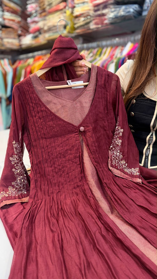 The Art of an Entrance – Mul Chanderi Suit Set ✨