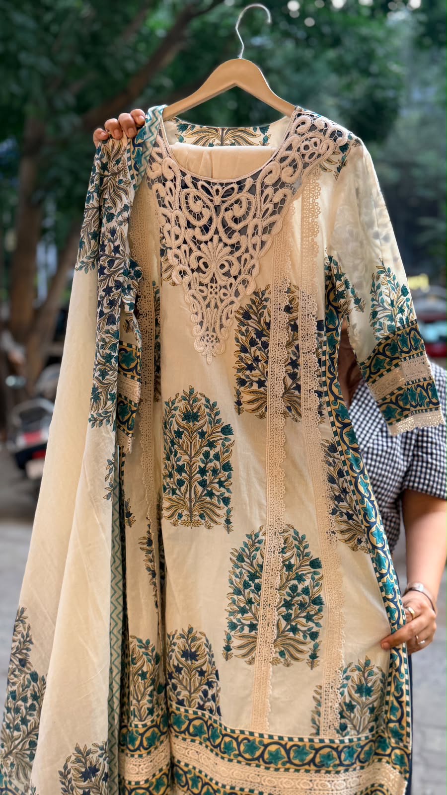 Loom & Lattice—The Karachi Edit