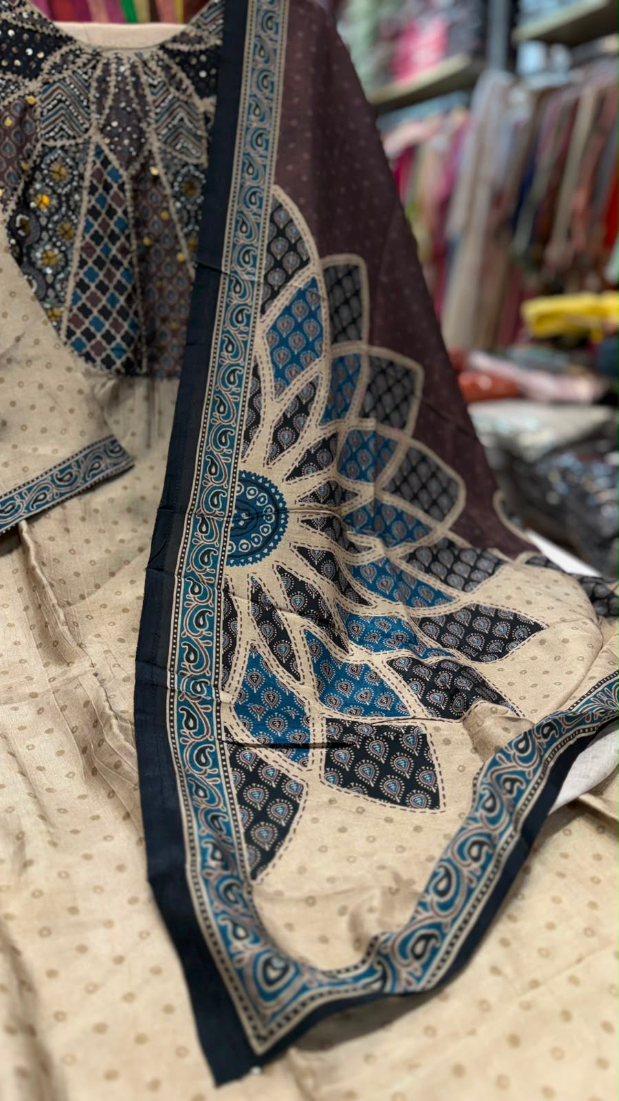 Celestial Mosaic Malai Masleen Set