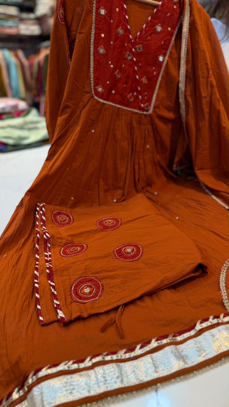 Two Tones, One Rhythm – Mul Chanderi Suit Set