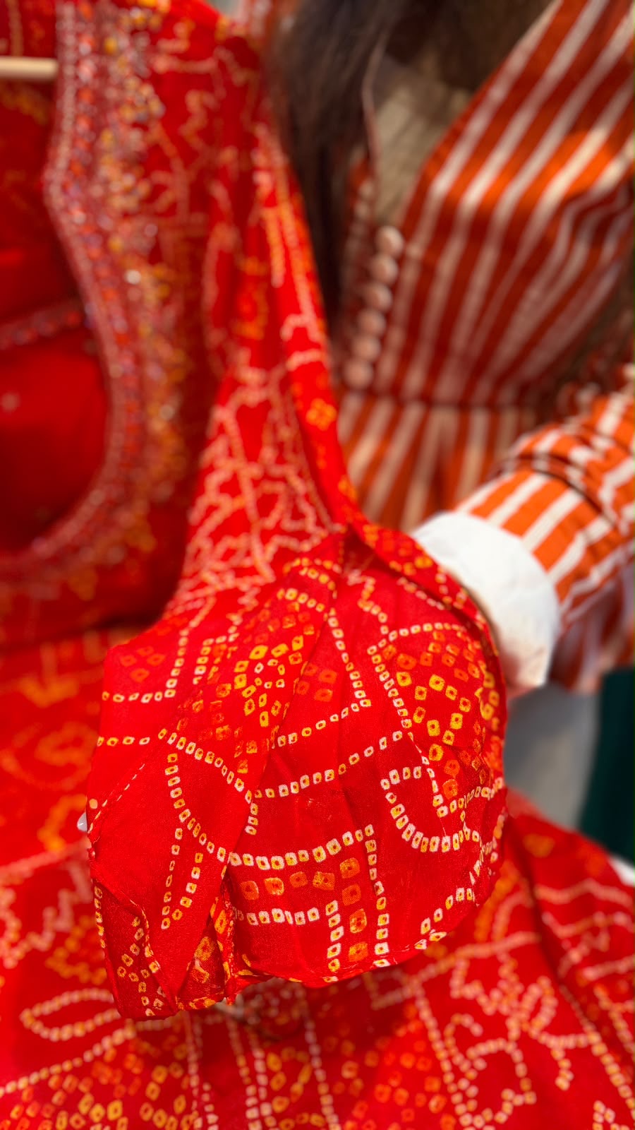 Bandhej in Full Bloom – Festive Divider Set