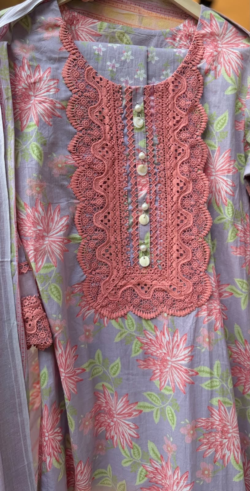 Bazaar  “de Lahore” -  The Karachi Atelier