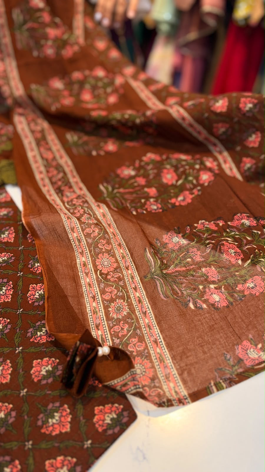Framed in Lace – Karachi Tales in Faarsi Salwar