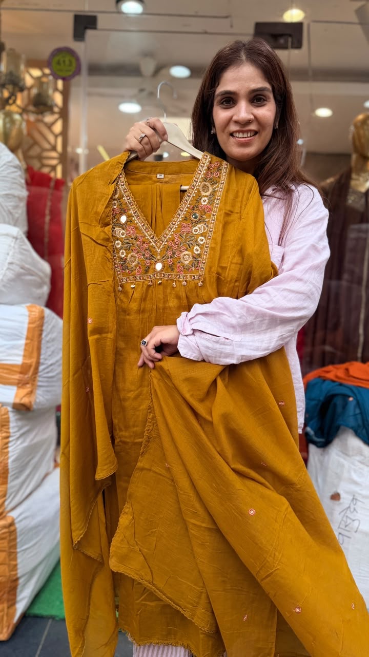 A Little Mirror, A Lot of Magic – Embroidered Suit Set ✨
