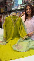 The Peacock Counterpoint – Mul Chanderi Suit Set