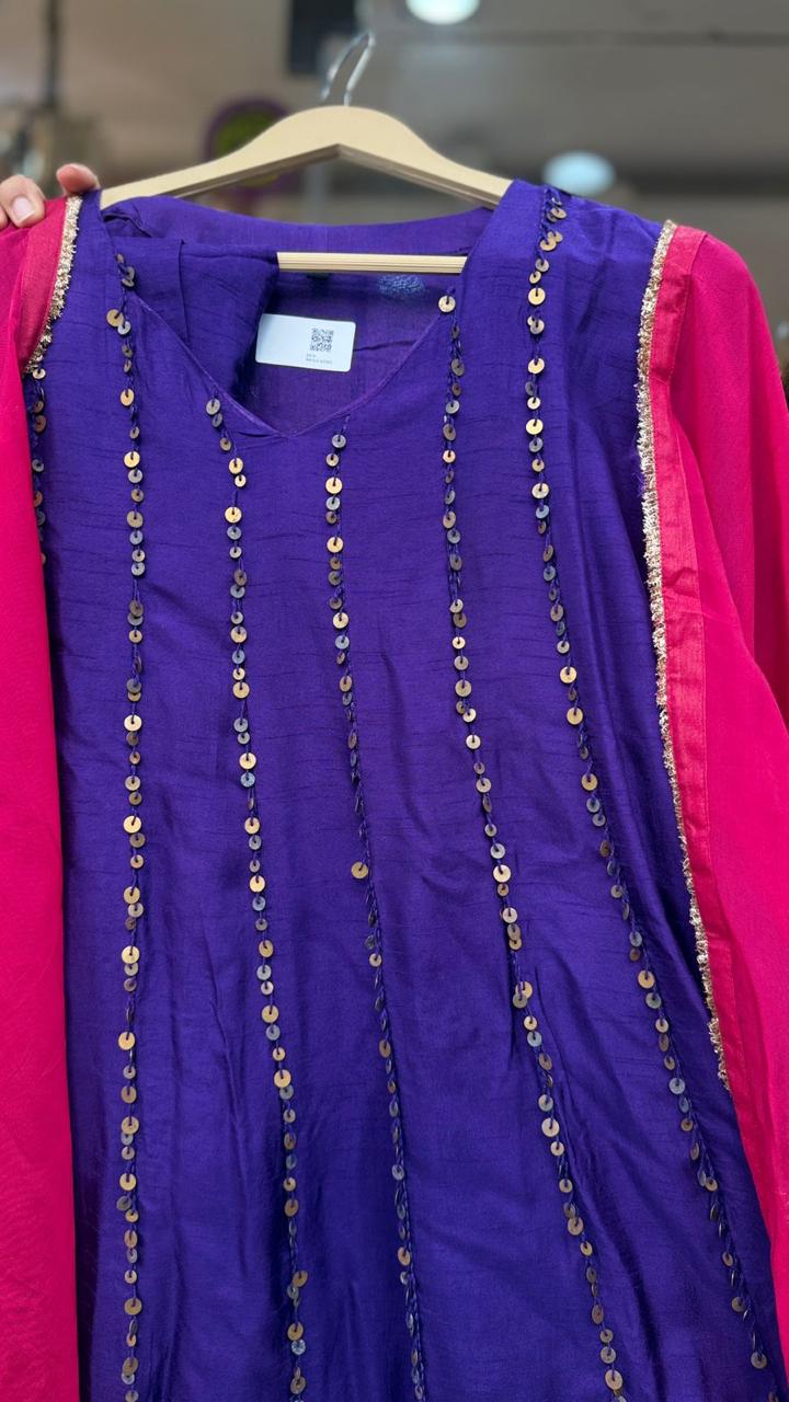 The Maharani Contrast – Luxury In Every Seam