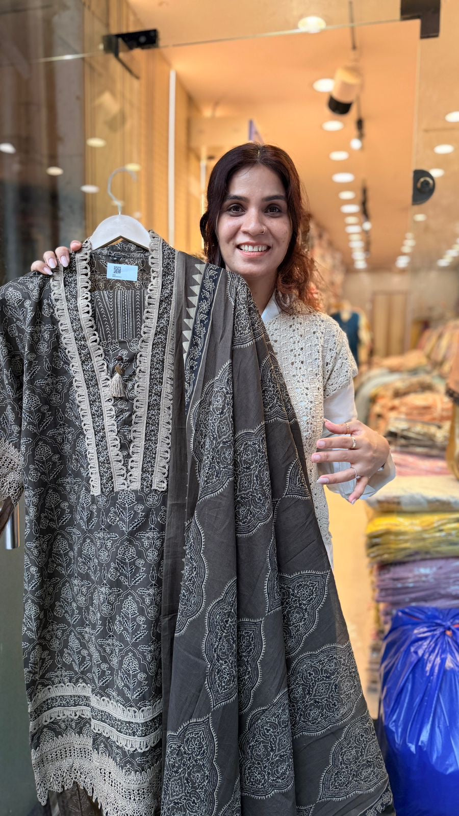 Lace Affair: Karachi Series