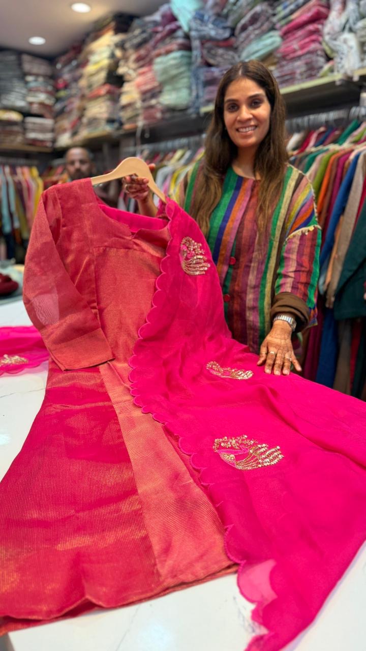 The Lurex Glow Affair – Mul Chanderi Suit Set