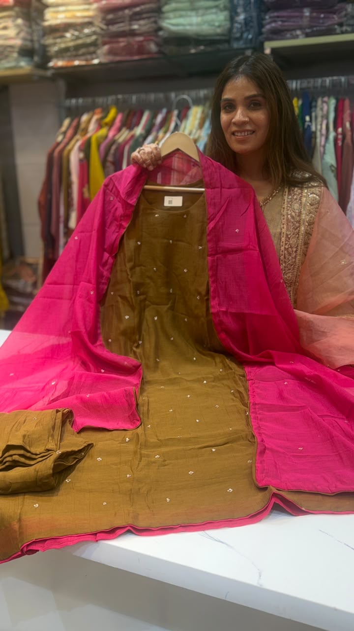 The Art of Unexpected Hues – Mul Chanderi Suit Set