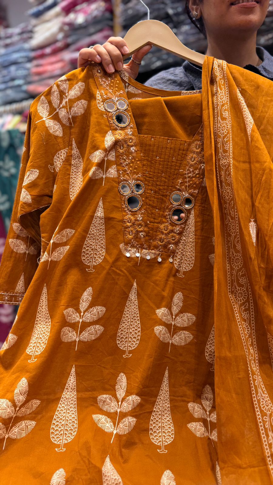 Amber Leaf Printed Cotton Suit