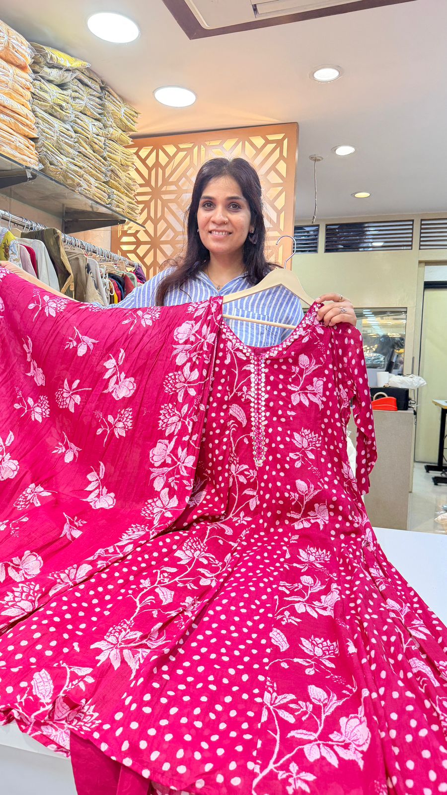 Rani Bloom Mul Anarkali